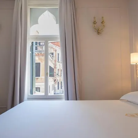 Wellness Con Jacuzzi Per 2 Persone *